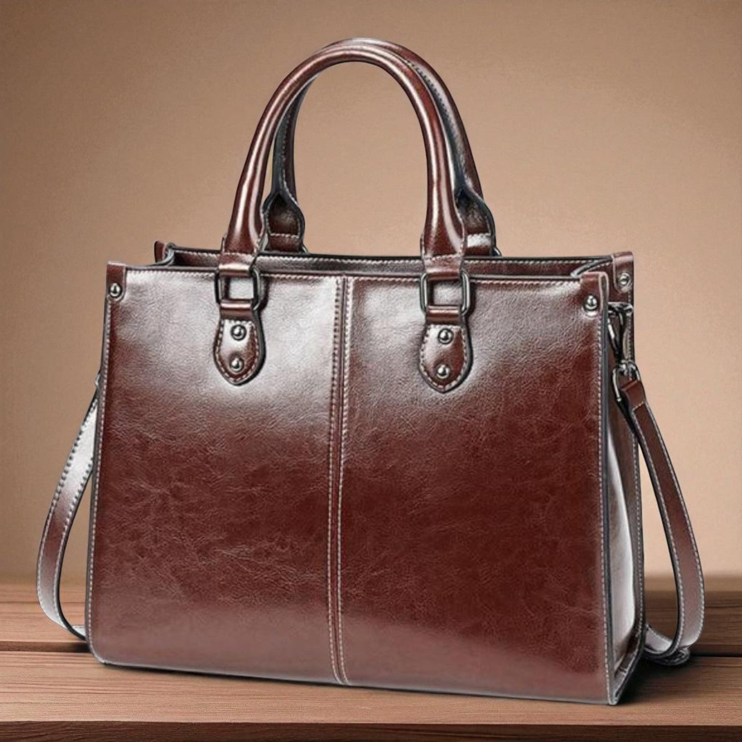 Elegant Storage Bag with Classic Design and Stylish Comfort