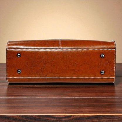 Elegant Storage Bag with Classic Design and Stylish Comfort